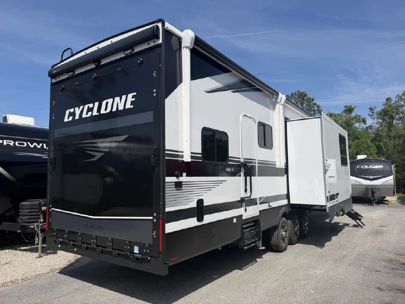 2026 HEARTLAND CYCLONE 3913