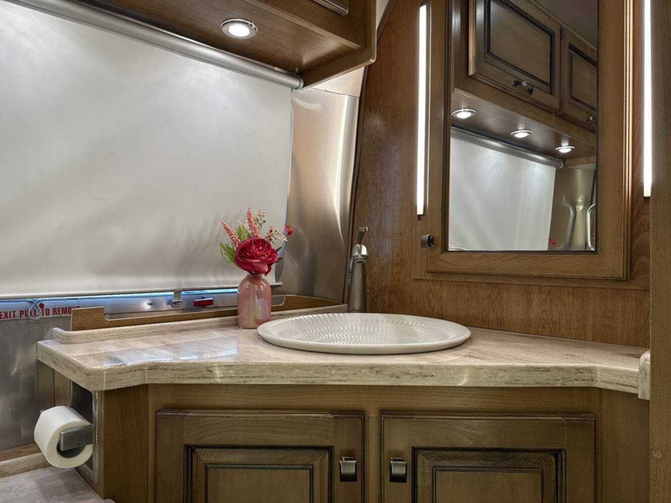 A photo of this 2020 Airstream CLASSIC 33FB