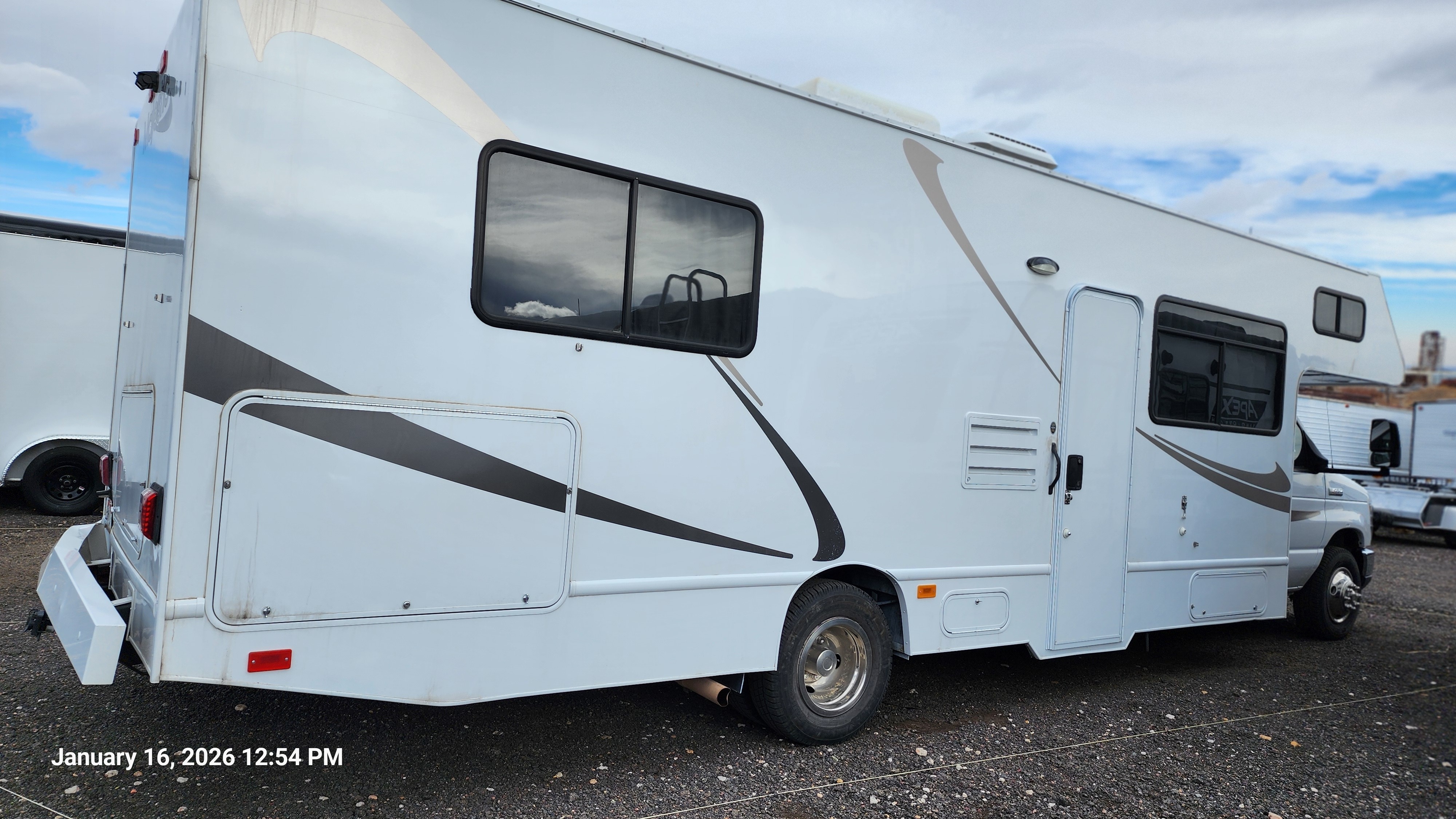 2019 Thor Motor Coach FOUR WINDS MAJESTIC 28A in golden CO
