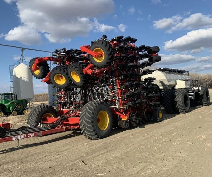 2018 Bourgault 3820-60 & 2021 9950 Cart in Bismarck, ND