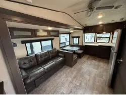 2018 FOREST RIVER SALEM VILLA 395FKLTD