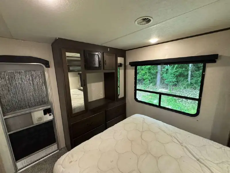 2018 FOREST RIVER SALEM VILLA 395FKLTD