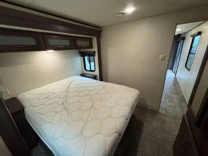 2018 FOREST RIVER SALEM VILLA 395FKLTD