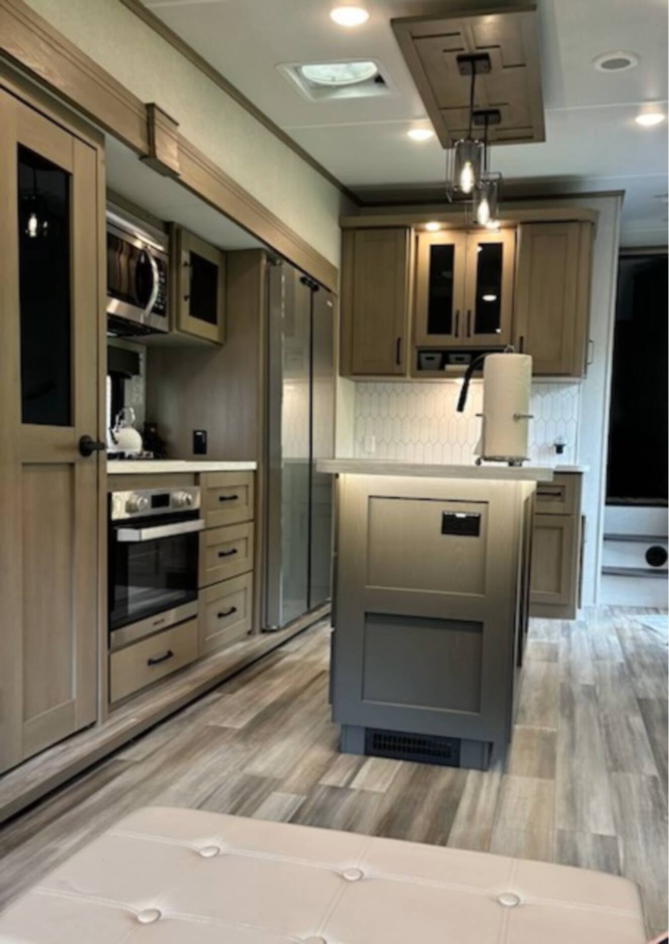 A photo of this 2023 Grand Design REFLECTION 337RLS