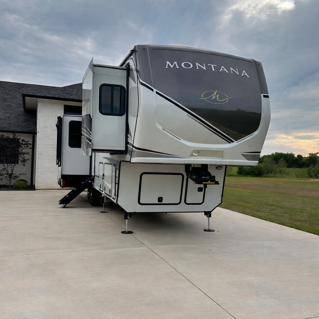 2024 Keystone MONTANA 3781RL RV