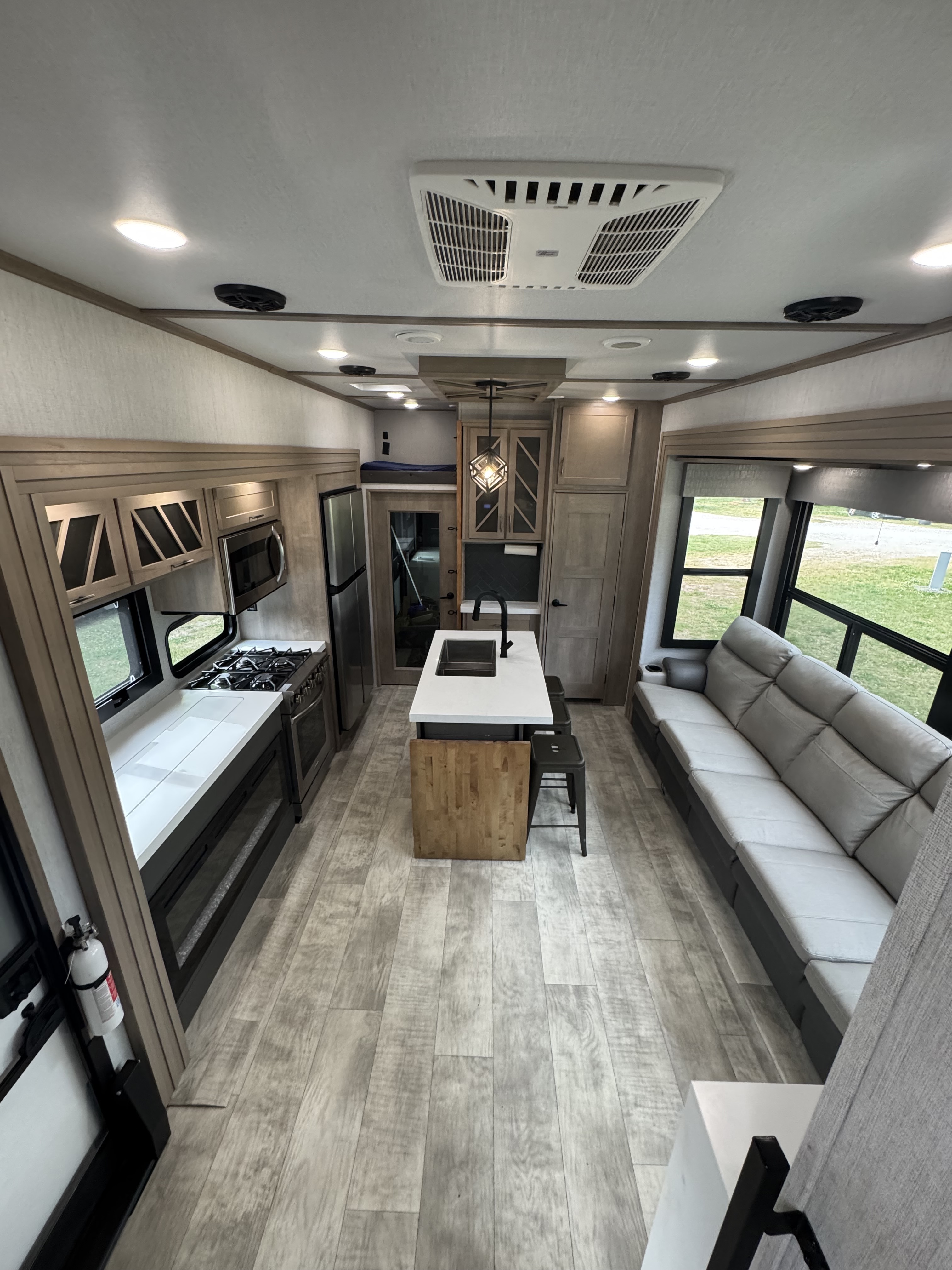 2023 Grand Design MOMENTUM 410TH in rolesville NC