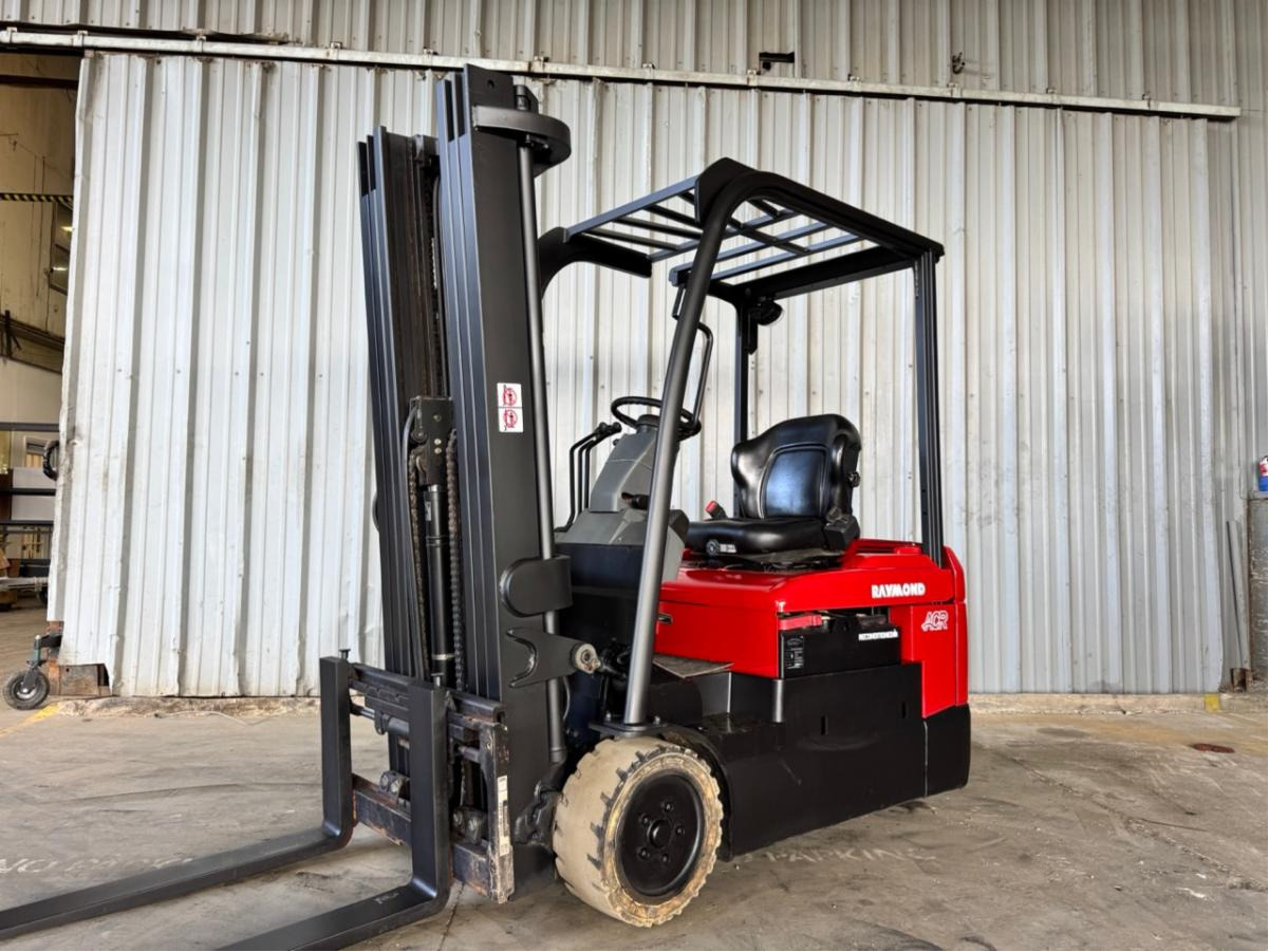 2019 Raymond Corporation 4460C40 in Bristol, PA