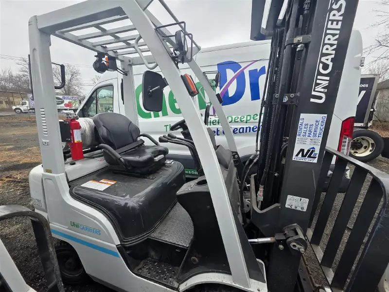 2023 UNICARRIER PF35LP