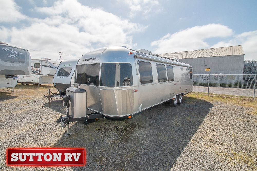 2023 Airstream Classic 30RB in eugene OR