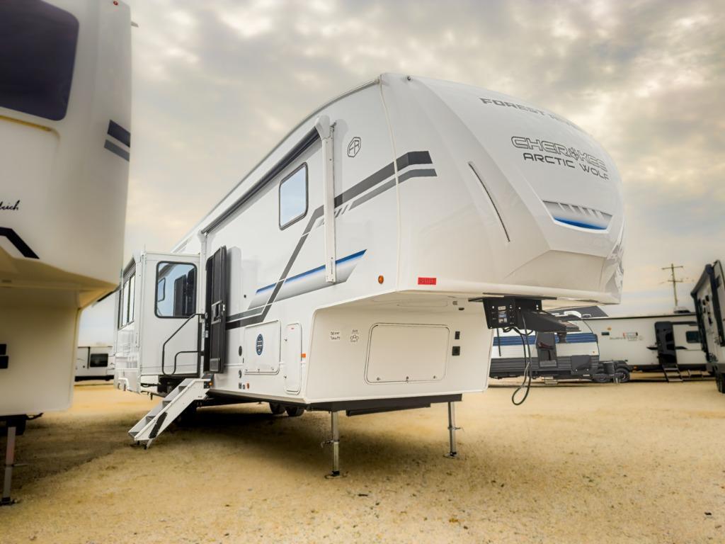 2026 Forest River Rv Cherokee Arctic Wolf 38DST RV