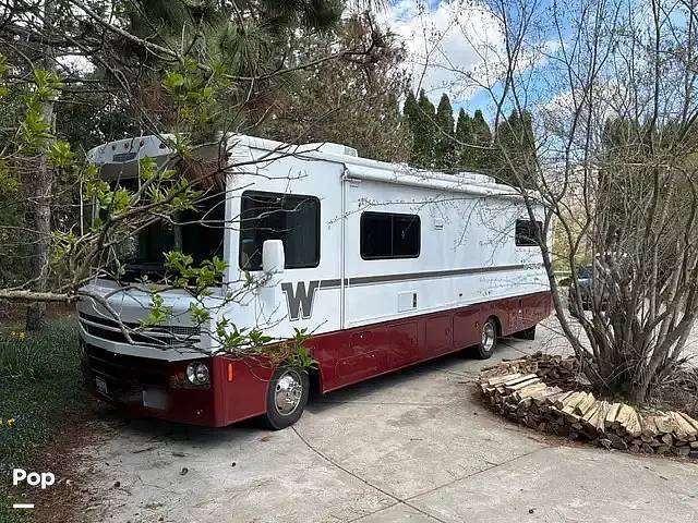 2016 Winnebago Brave 31C in middleton WI