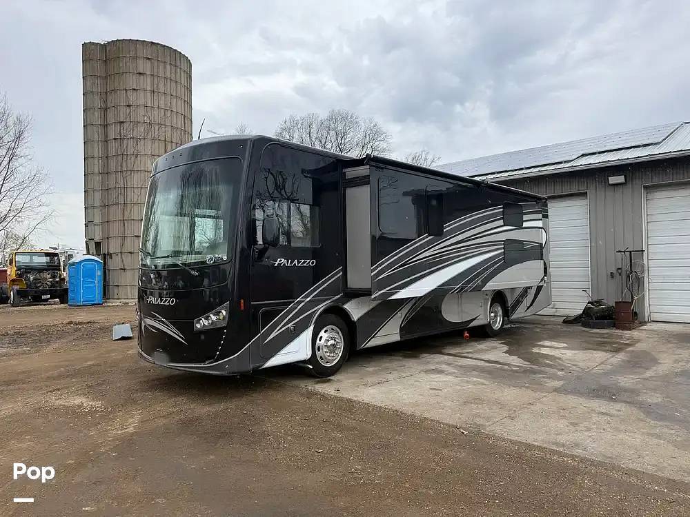 2017 Thor Motor Coach Palazzo 33.3 in kirkland IL