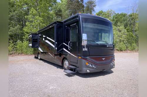 2014 Fleetwood EXPEDITION 40X in ringgold VA
