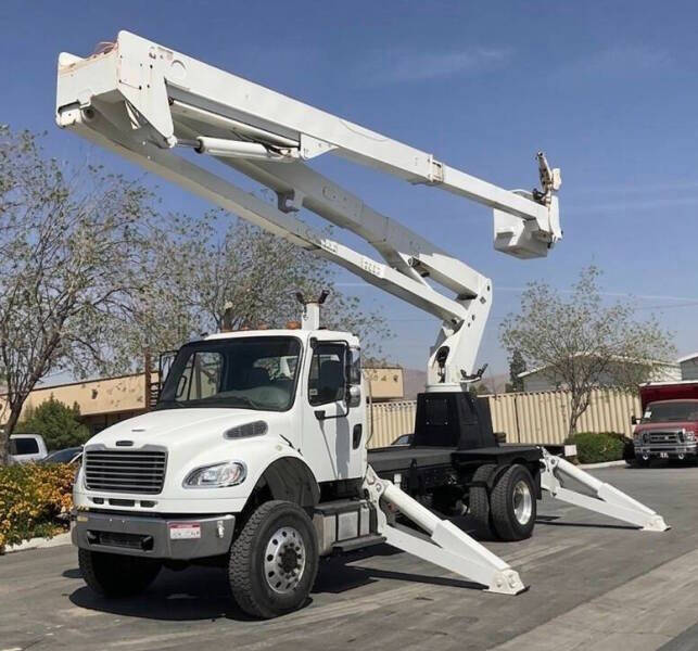 2013 FREIGHTLINER BUSINESS CLASS M2 106 in Hayden, ID