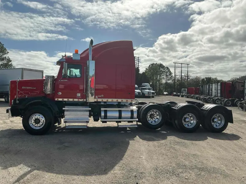 2020 WESTERN STAR CONVENTIONAL