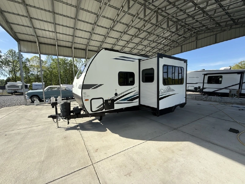 2022 FOREST RIVER SURVEYOR LEGEND 203RKLE
