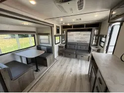 2022 FOREST RIVER SURVEYOR LEGEND 203RKLE