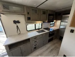 2022 FOREST RIVER SURVEYOR LEGEND 203RKLE