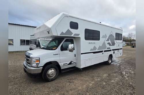 2027 Winnebago SUNFLYER 24GG in delta OH