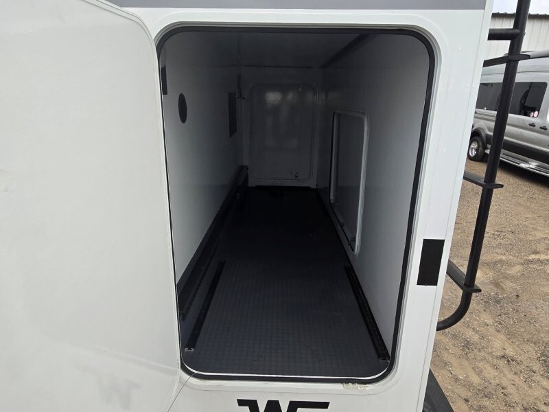 2027 Winnebago SUNFLYER 24GG in delta OH