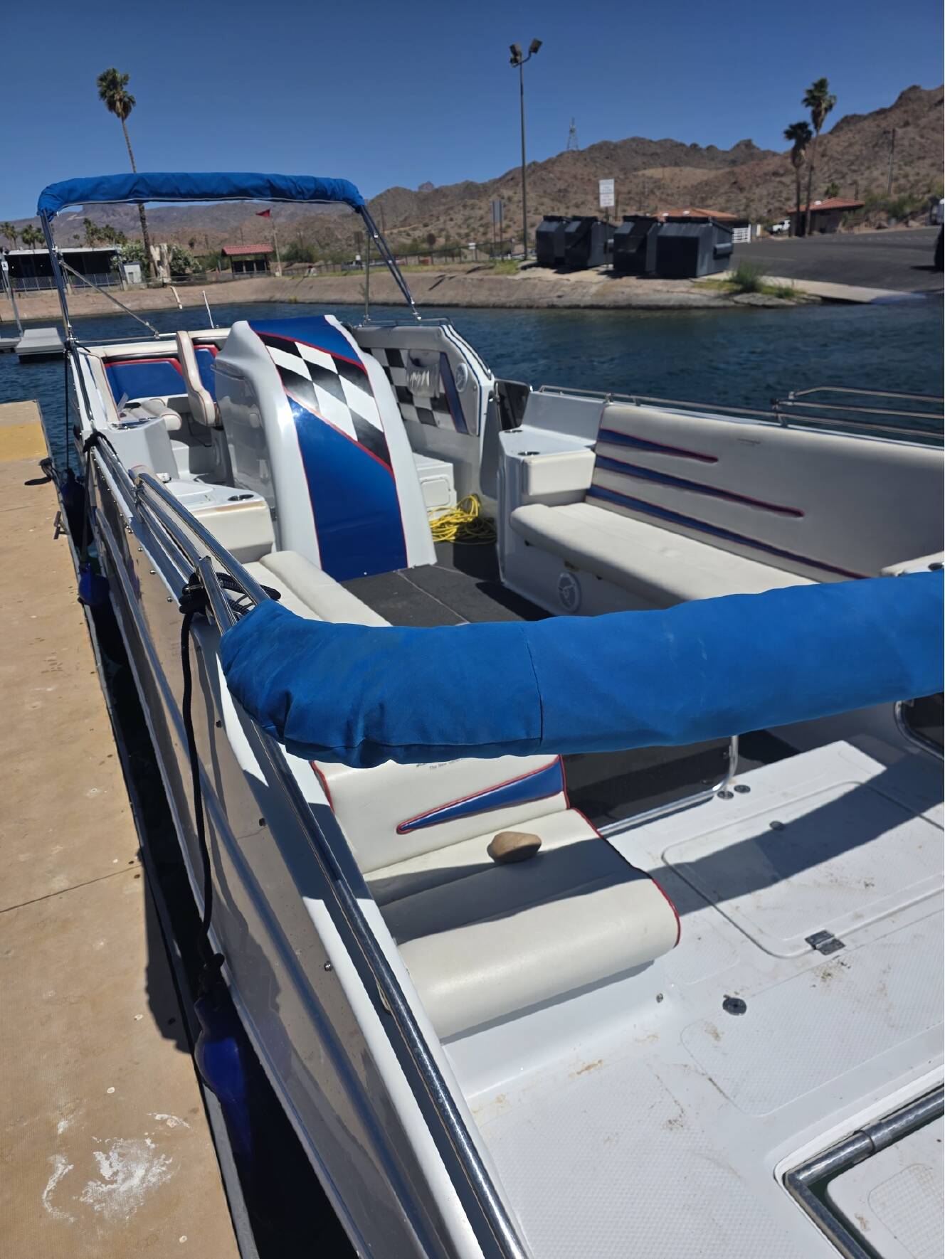 A photo of this 1999 Advantage Boats Party Cat
