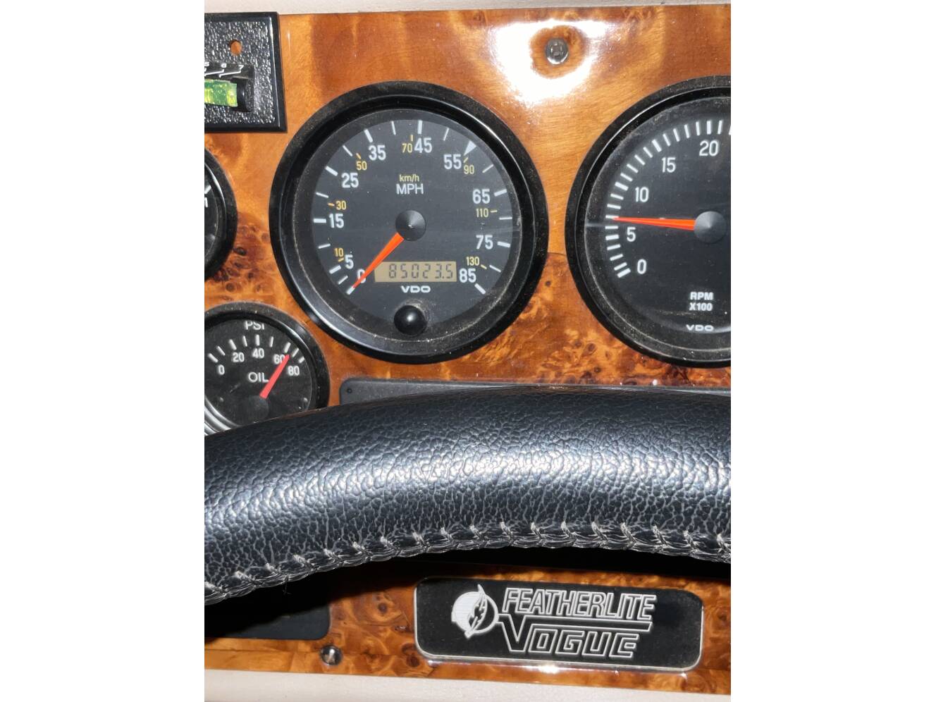 A photo of this 2000 Featherlite Coaches Vogue