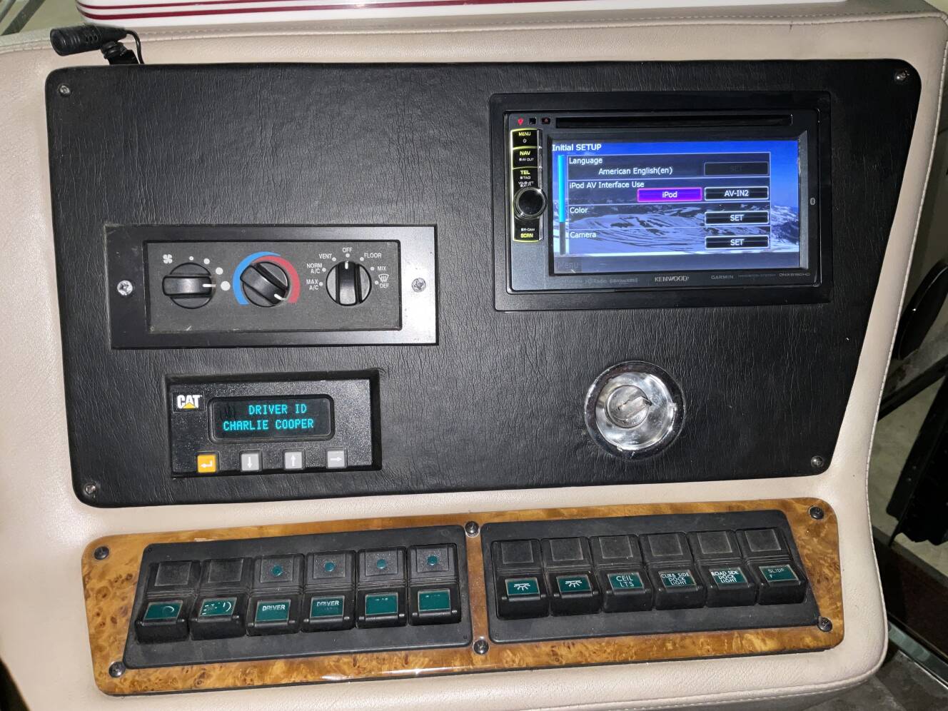 A photo of this 2000 Featherlite Coaches Vogue