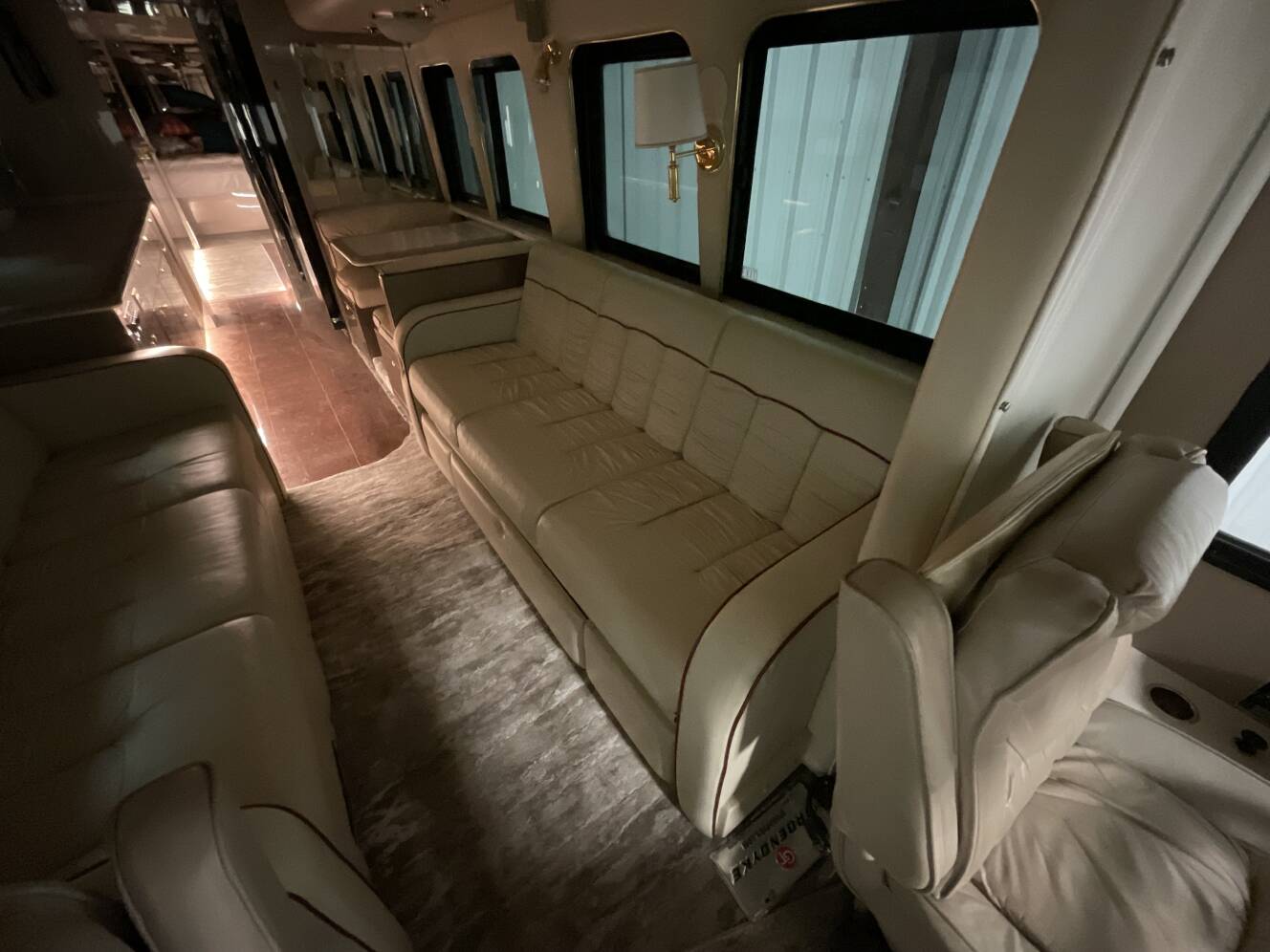 A photo of this 2000 Featherlite Coaches Vogue