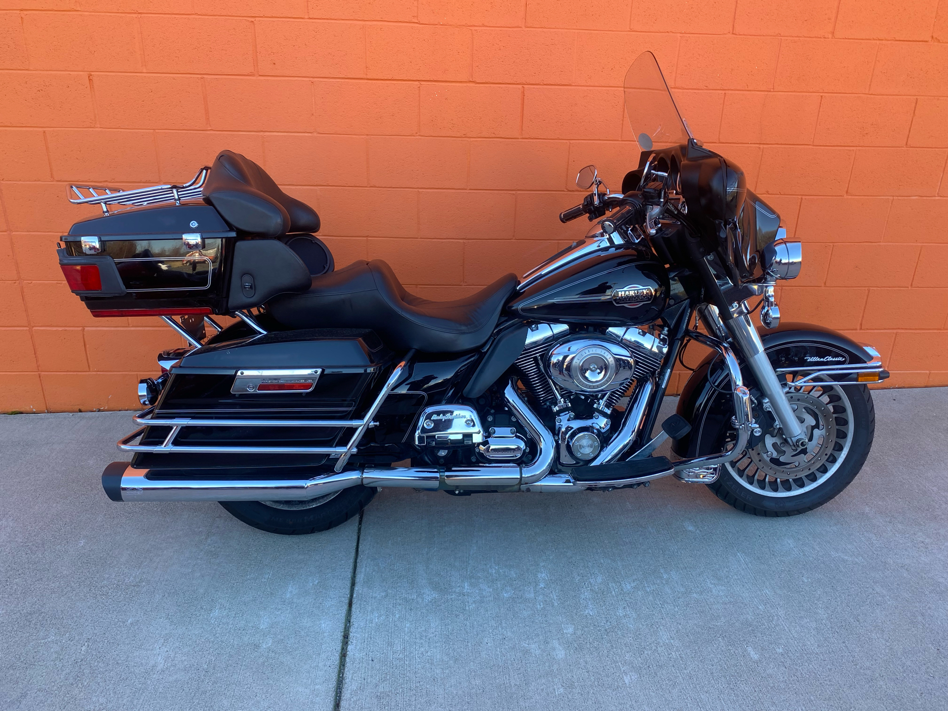 2010 Harley-Davidson Ultra Classic® Electra Glide® ULTRA CLASSIC FLHTCU in Fredericksburg, VA