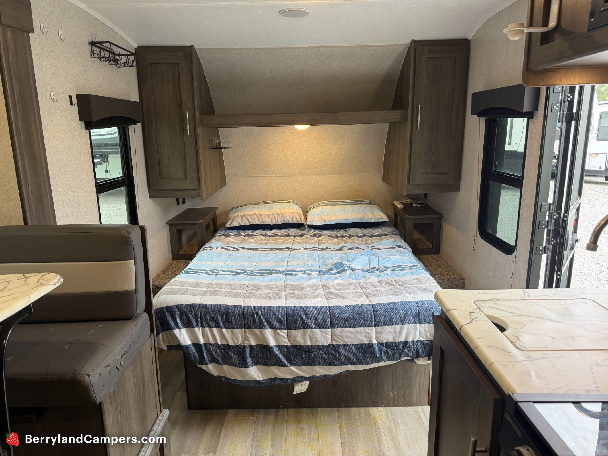 2021 Coachmen VIKING ULTRA-LITE 17FQS in holden LA