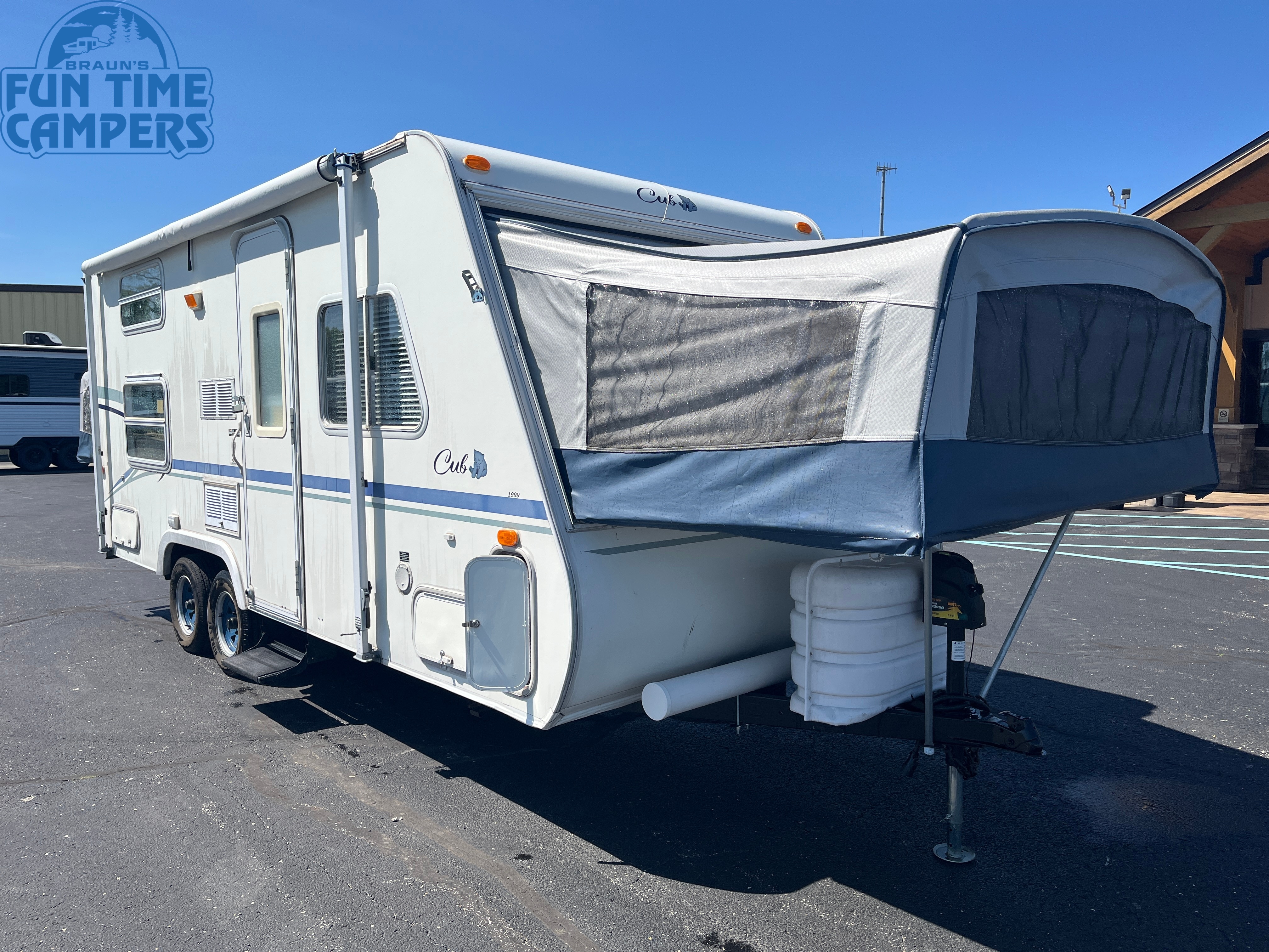 1999 Dutchmen AEROLITE CUB 21F in indianapolis IN