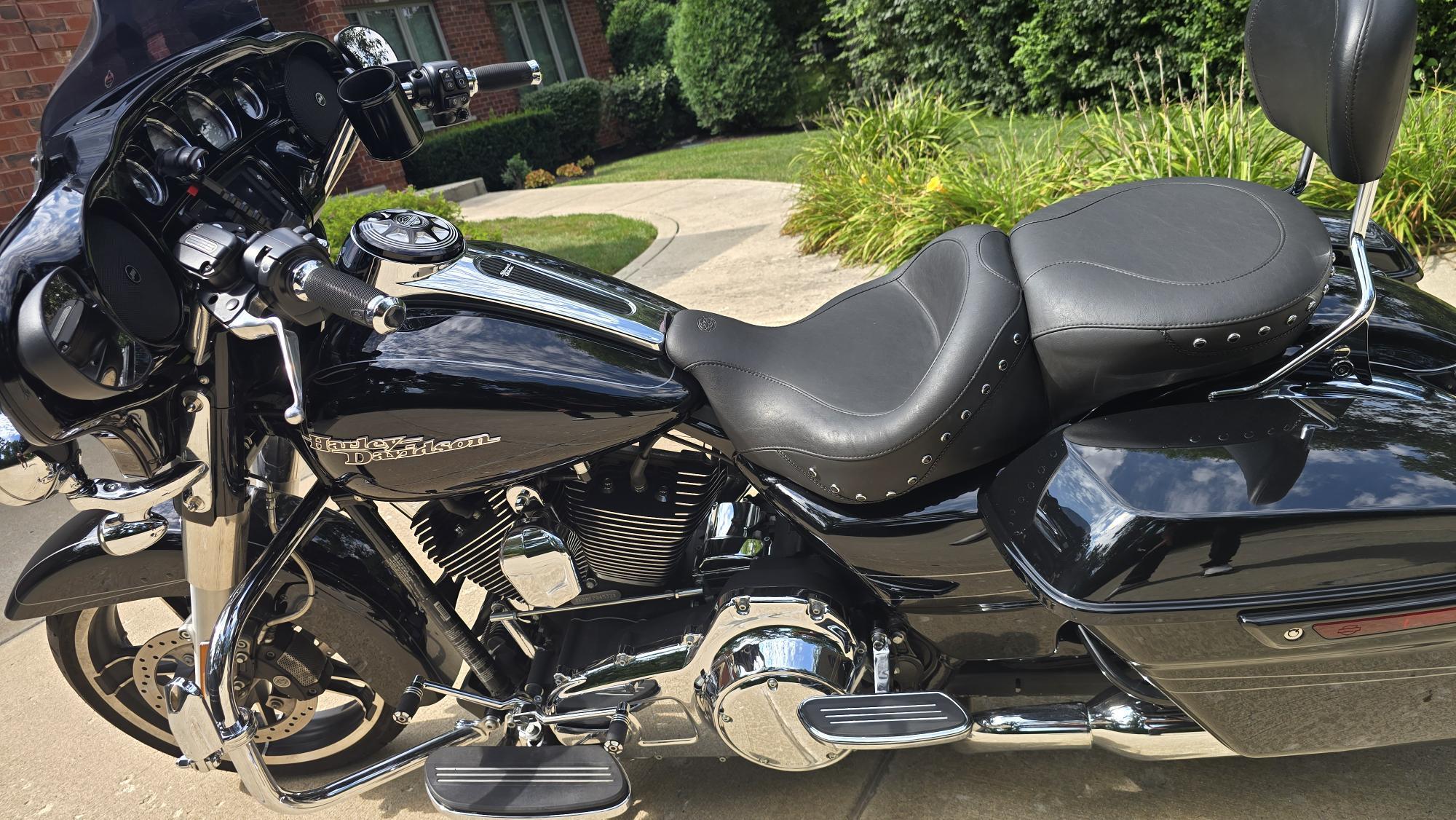 2015 Harley-Davidson STREET GLIDE SPECIAL SPECIAL in New Lenox, IL