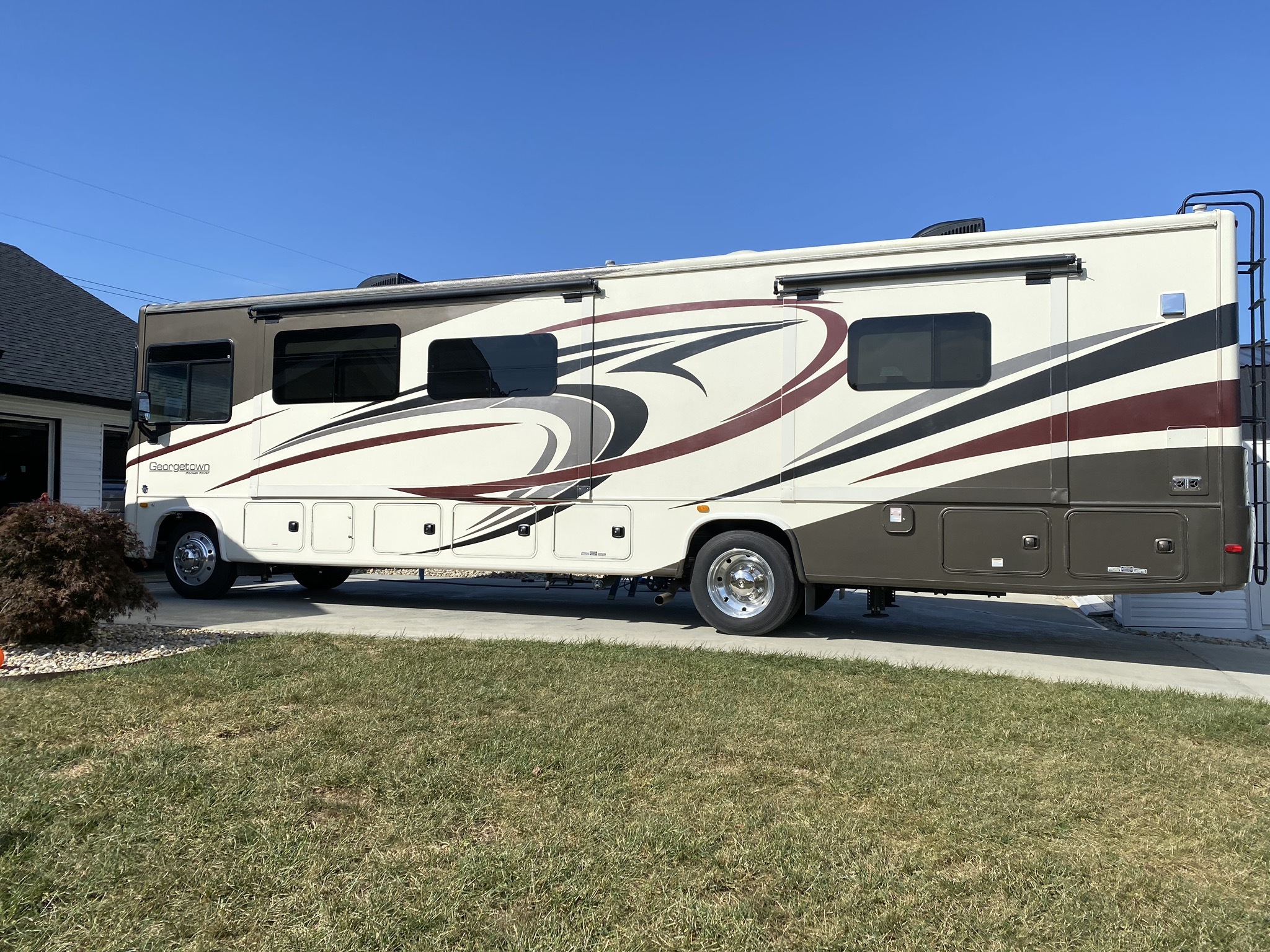 2016 Forest River GEORGETOWN 364TS RV