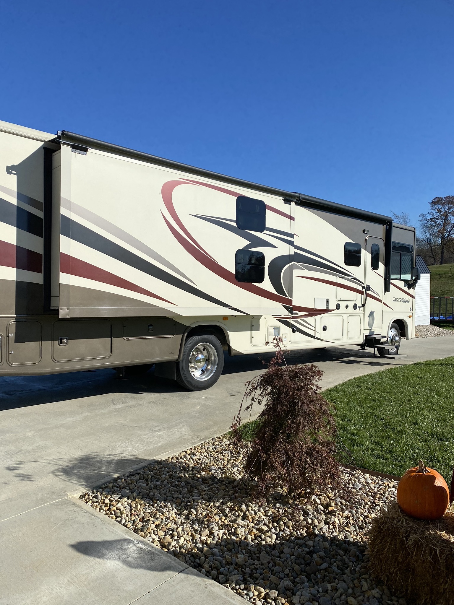 2016 Forest River GEORGETOWN 364TS in springville IN