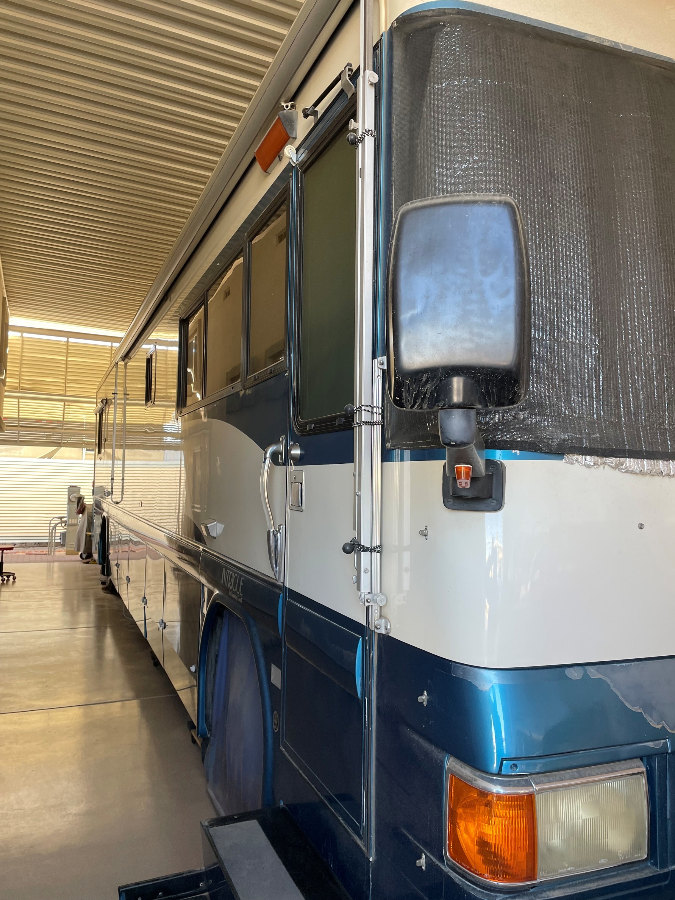 1995 Country Coach INTRIGUE 40 in albuquerque NM