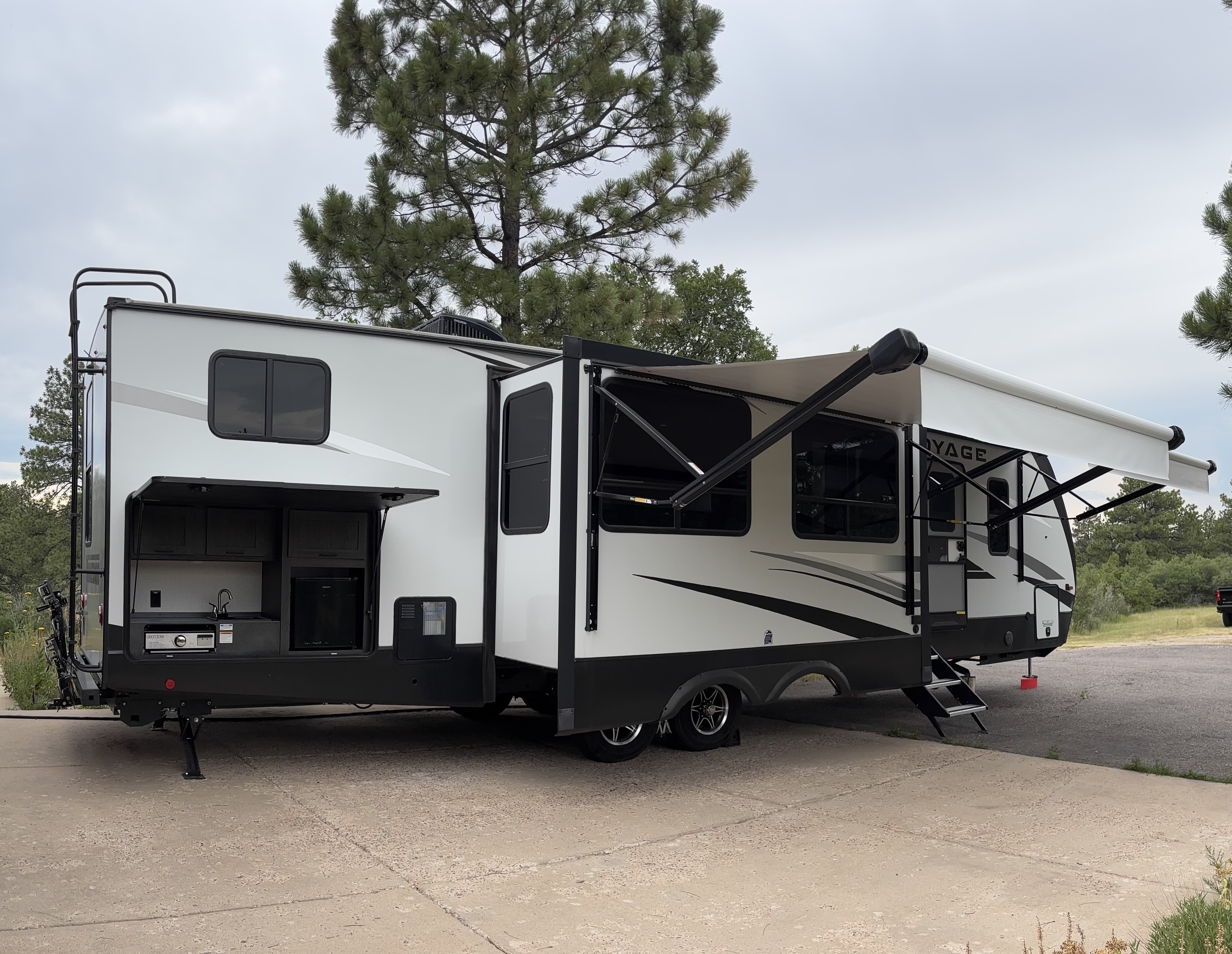 2022 Winnebago VOYAGE V3538BR RV