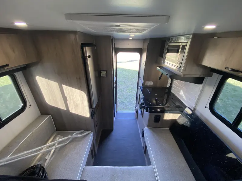 2026 Travel Lite Up Country 775U