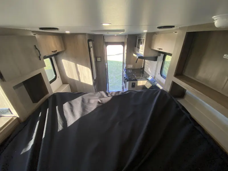 2026 Travel Lite Up Country 775U
