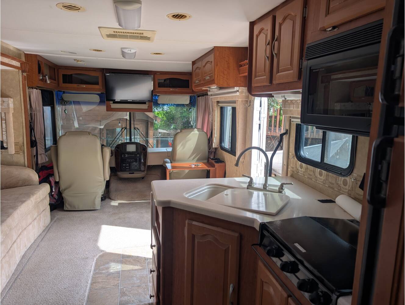 A photo of this 2006 Forest River GEORGETOWN XL 378TS