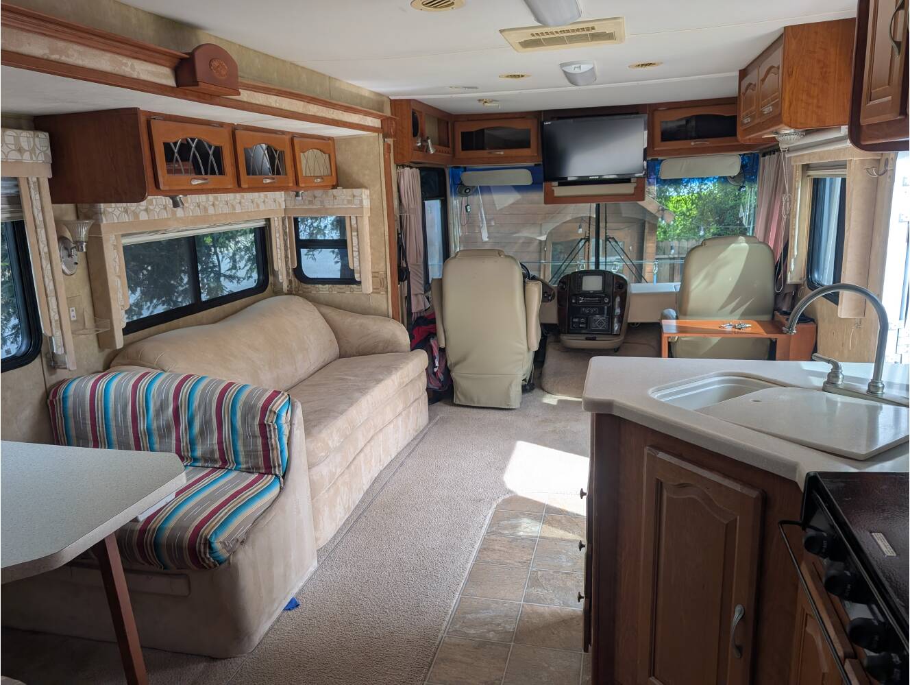 A photo of this 2006 Forest River GEORGETOWN XL 378TS