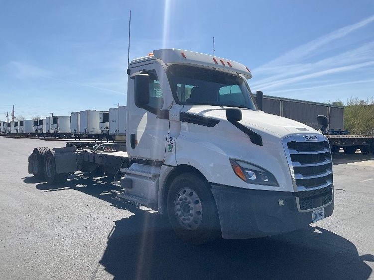 2020 FREIGHTLINER CASCADIA 126 in Phoenix, AZ