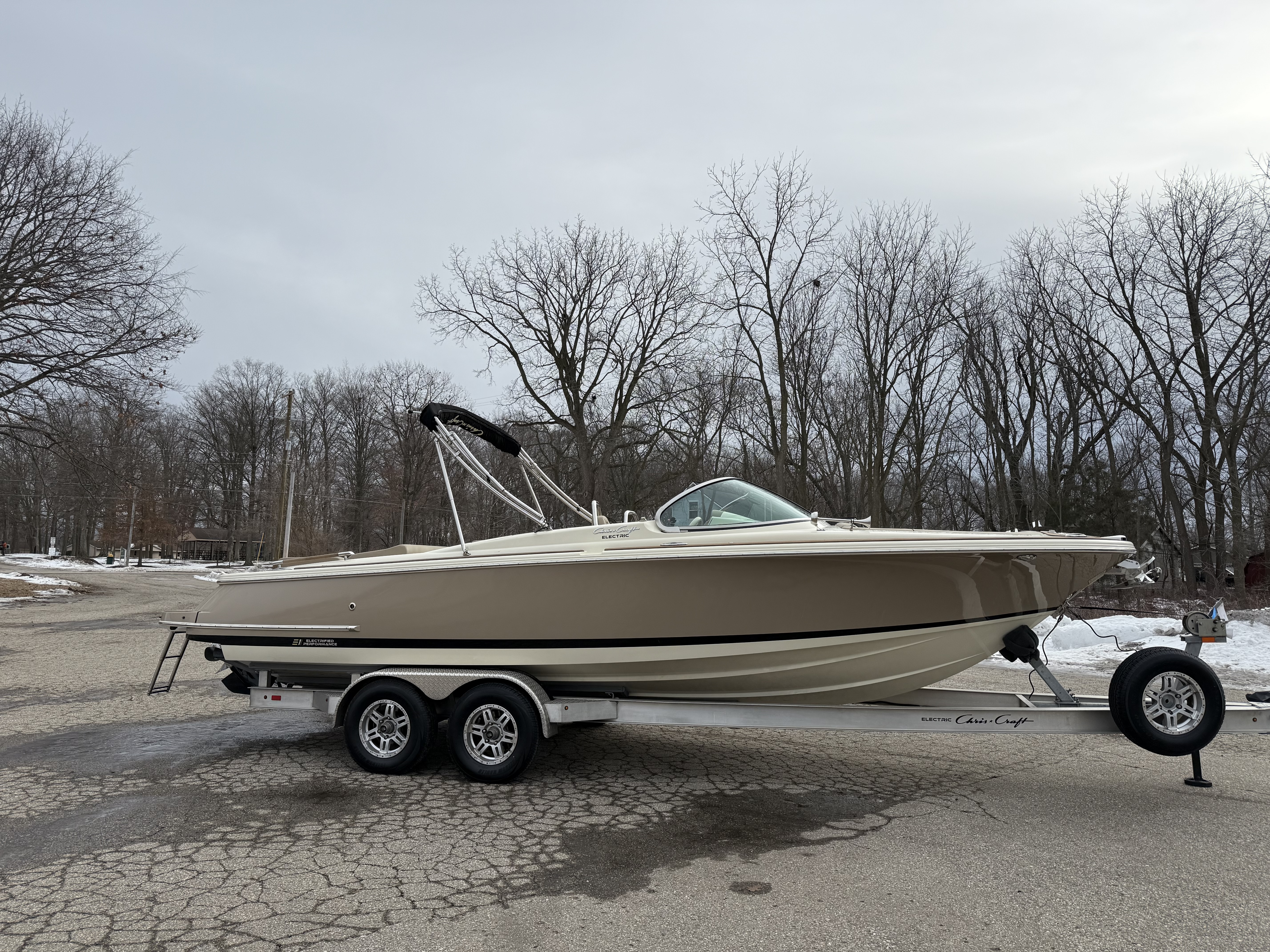 2023 Chris Craft Launch GT Electric 27 in hudsonville MI