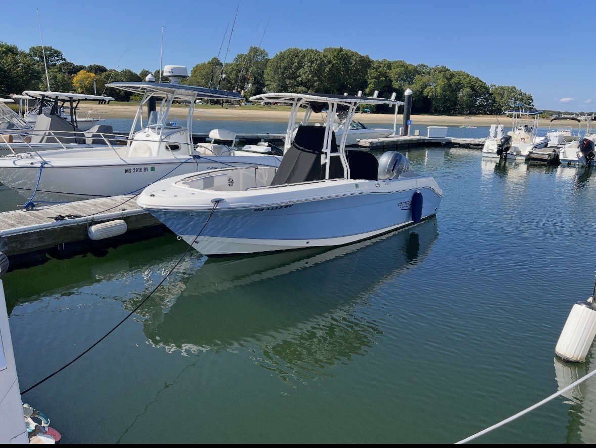 2022 Robalo R200 CC NAN in quincy MA