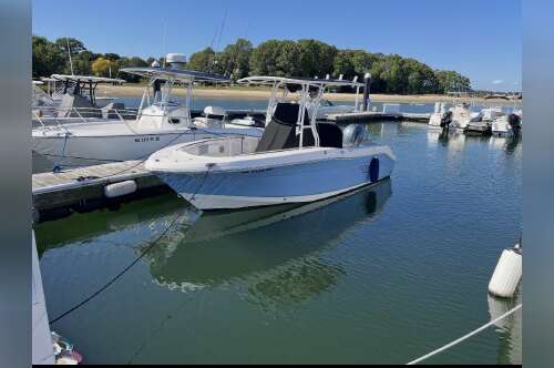 2022 Robalo R200 CC NAN in quincy MA