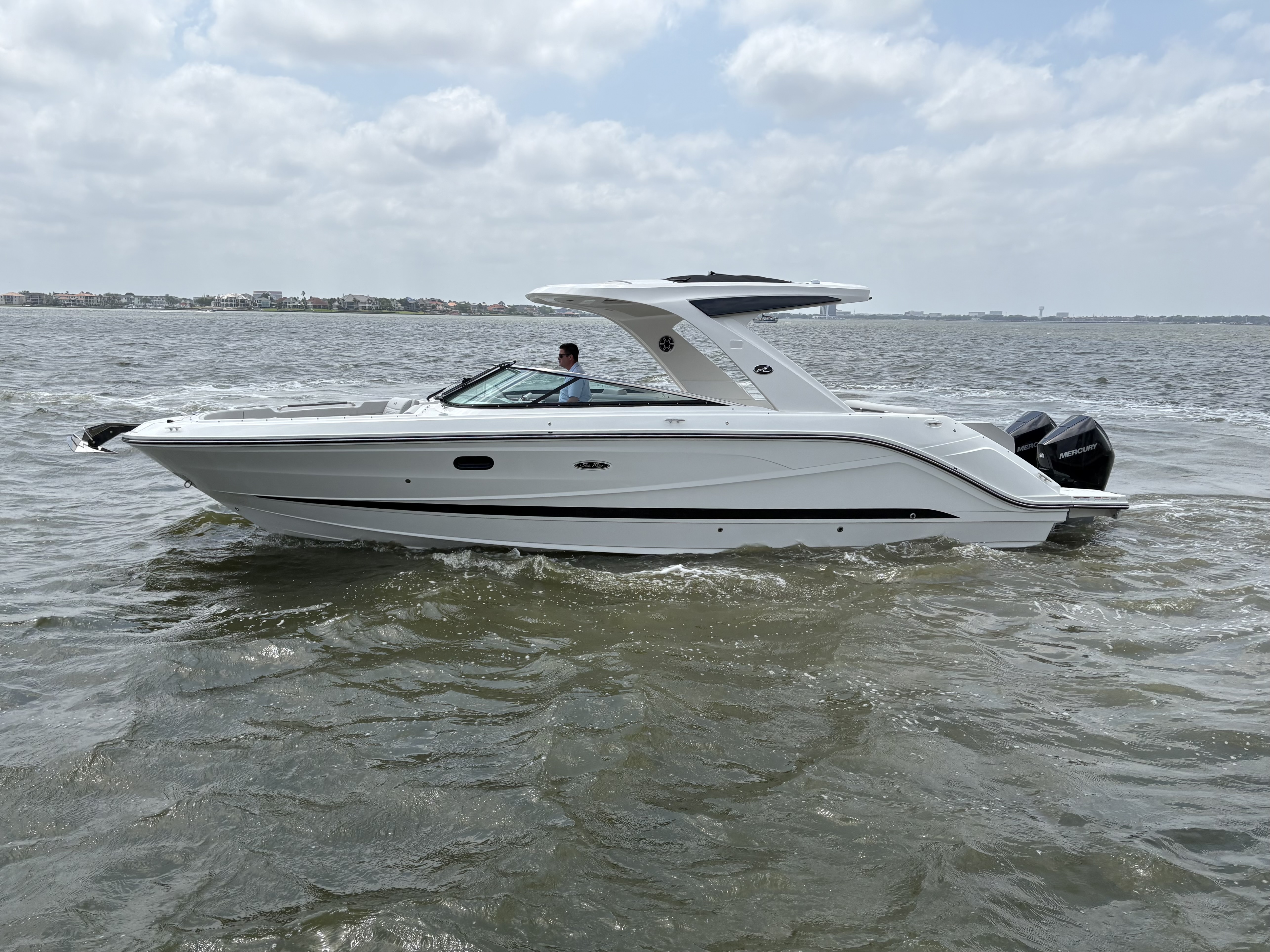 2026 Sea Ray SLX 310 Outboard W 230 in seabrook TX