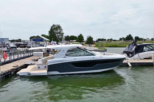 2026 Cruisers Yachts 38 GLS 38 GLS OB in lewisville TX