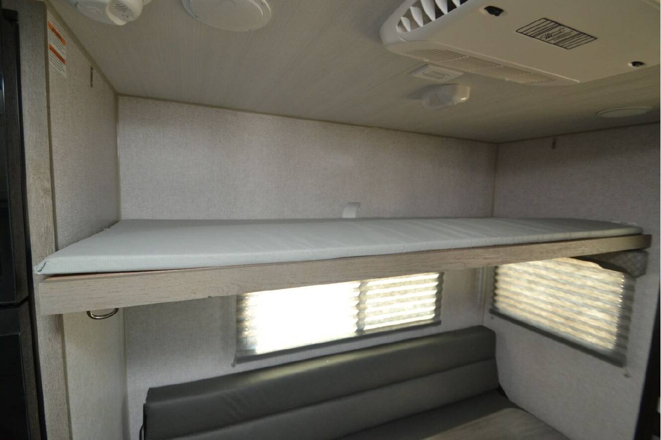 A photo of this 2026 Northwood Wolf Creek 850