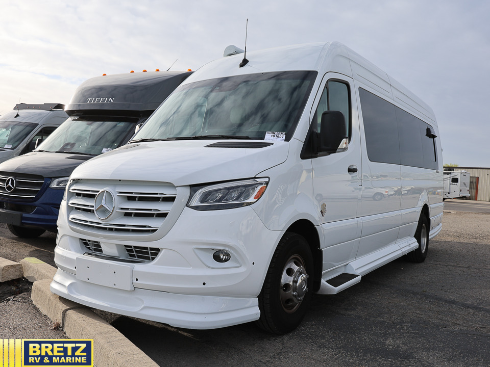 2025 Ogv Luxury Coach V-RV 5RL 170E in boise ID