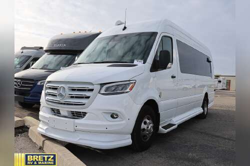 2025 Ogv Luxury Coach V-RV 5RL 170E in boise ID