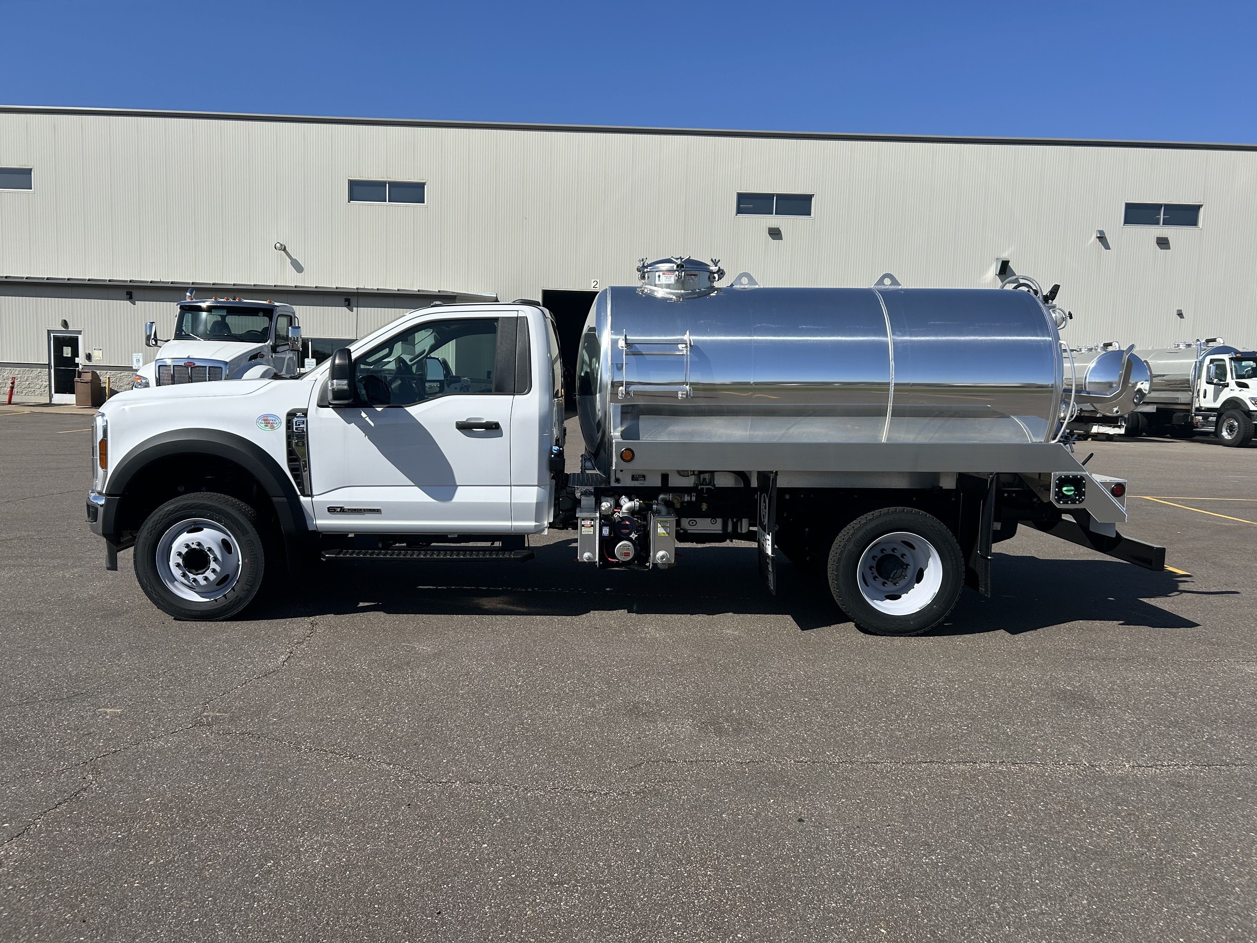 2025 FORD F550 in Crestwood, IL